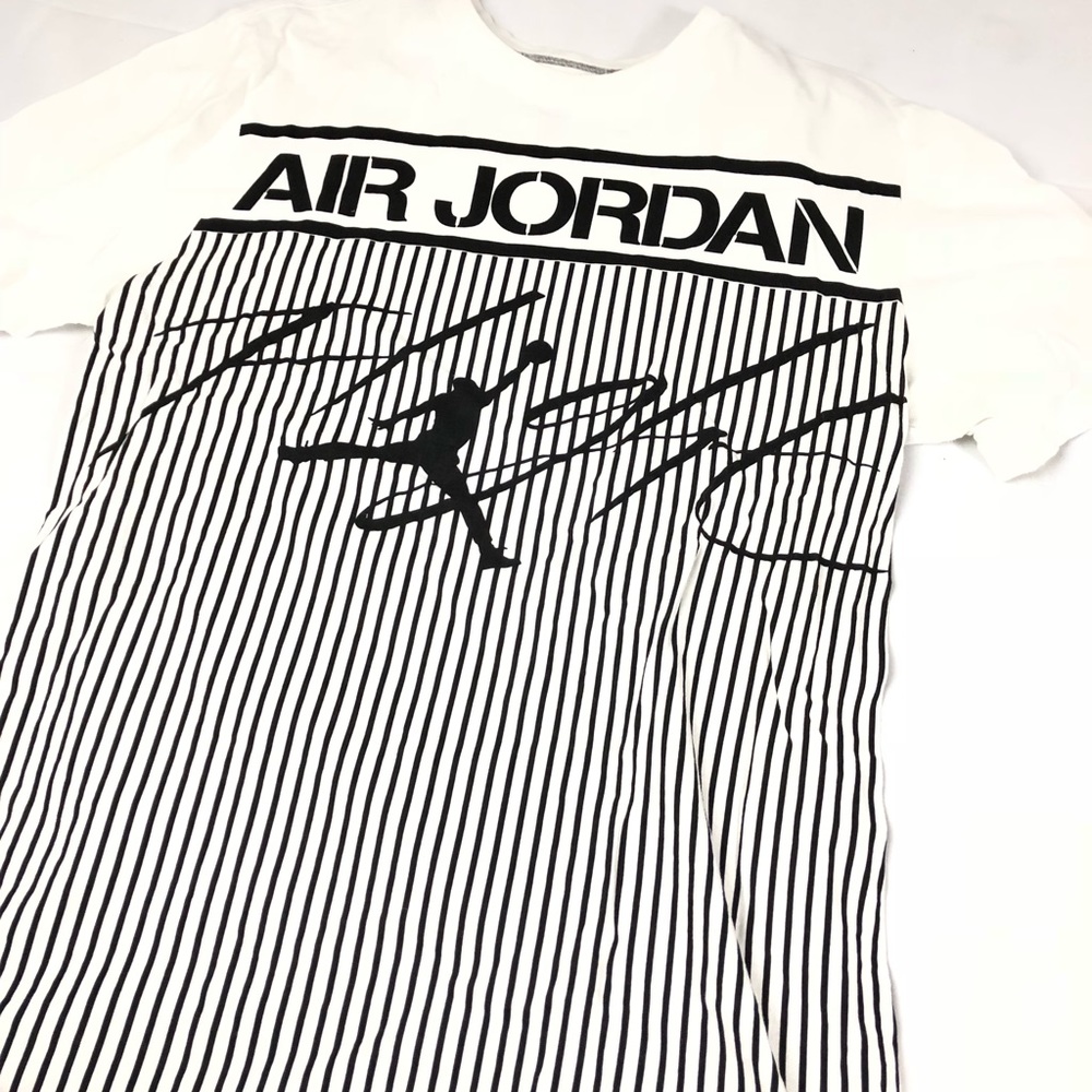 White Jordan tee size large
